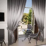 Πανσιόν Napolimilionaria Foria 242