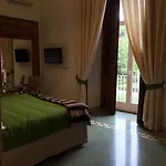 Napolimilionaria Foria 242 Νάπολη