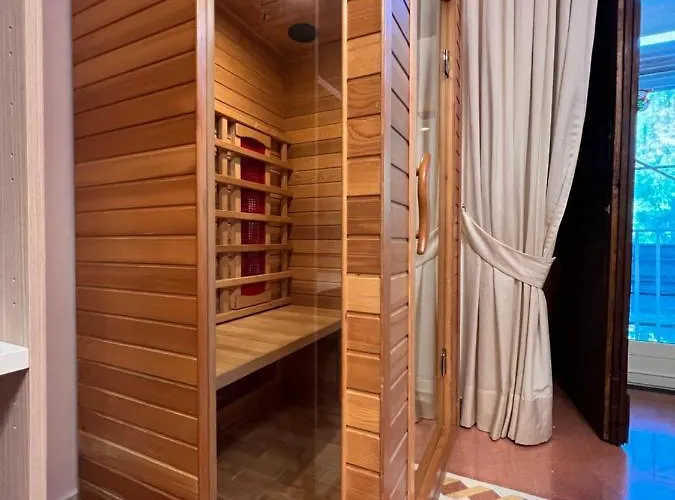 Πανσιόν Napolimilionaria Foria 242 4*