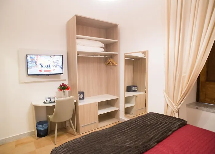 Πανσιόν Napolimilionaria Foria 242 Νάπολη