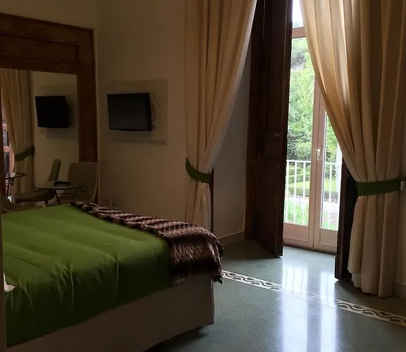 Napolimilionaria Foria 242 Νάπολη