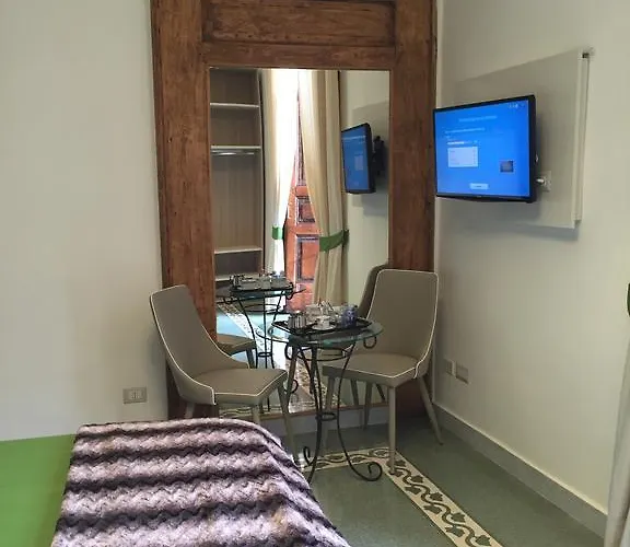 Πανσιόν Napolimilionaria Foria 242 4*