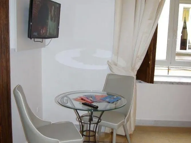 Napolimilionaria Foria 242 4*