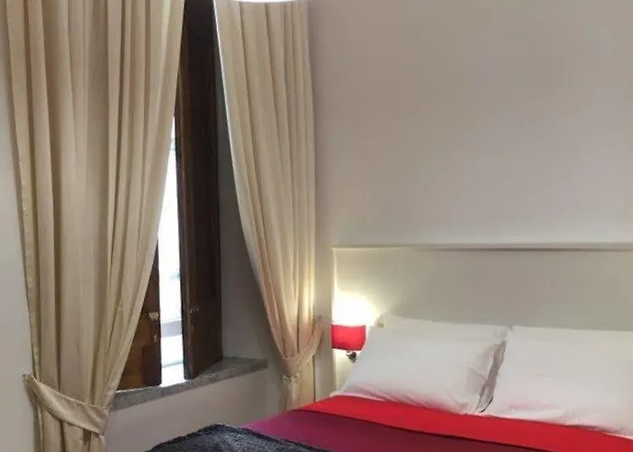 Napolimilionaria Foria 242 Πανσιόν