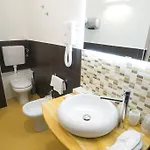 בית הארחה Napolimilionaria Foria 242