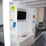 בית הארחה Napolimilionaria Foria 242 4*